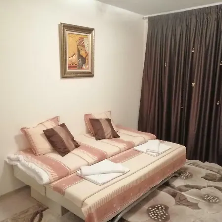 Apartament In Gardens Boroveț