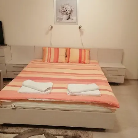 In Gardens * بوروفتس